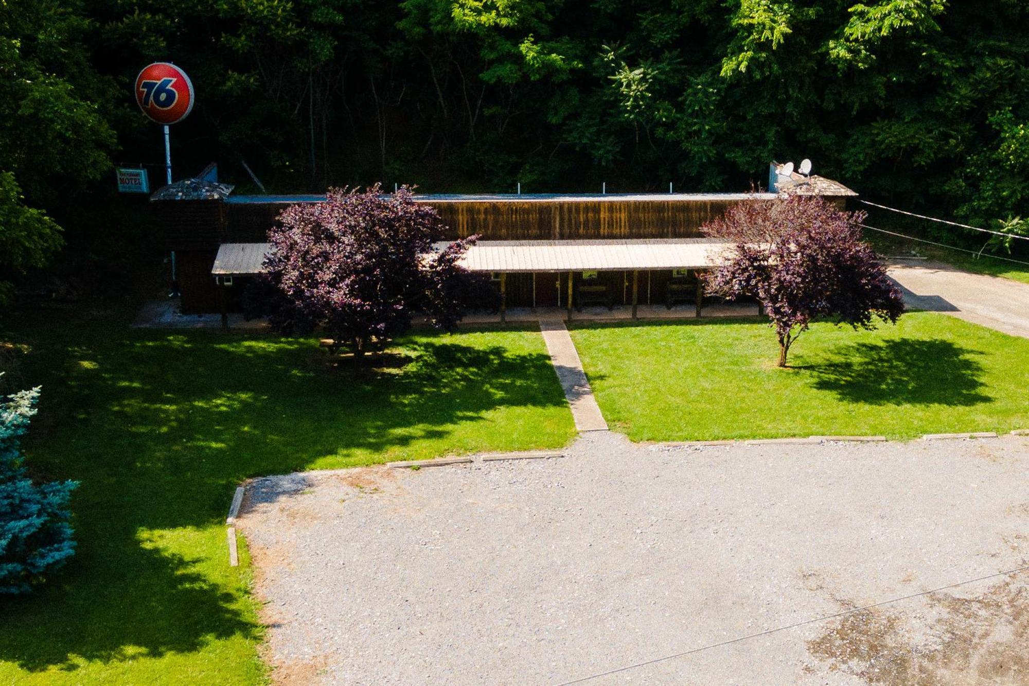 Seneca Pines Lodge Seneca Rocks Exterior foto